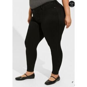 Torrid Luxe Skinny Jean Sateen Stretch Black Pant Size 26S